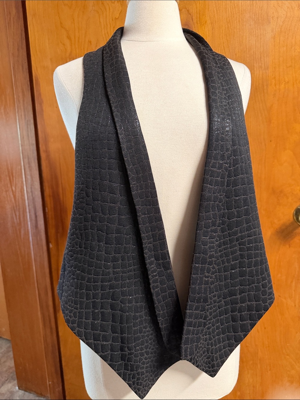 RACHEL ROY Black Textured Reptile Texture Vest Floral Back Med NWTs